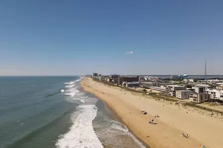 Modern 2br Ocean Block Walk To The Apartment