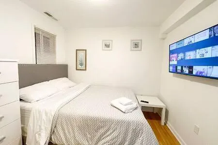 Modern 2br Ocean Block Walk To The Apartment *
