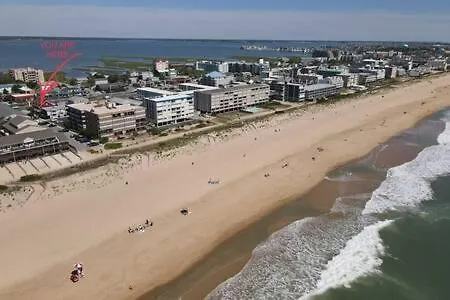 Apartment Modern 2br Ocean Block Walk To The